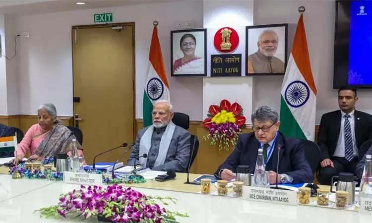 பொருளாதார வல்லுநர்களுடன்  பிரதமர் மோடி ஆலோசனை